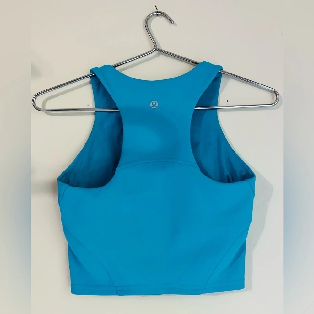 lululemon athletica sleek stylish
